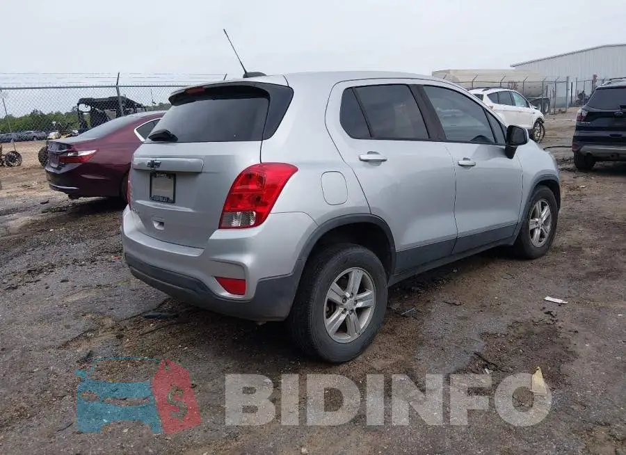 3GNCJNSB3KL274943 Photo# 4