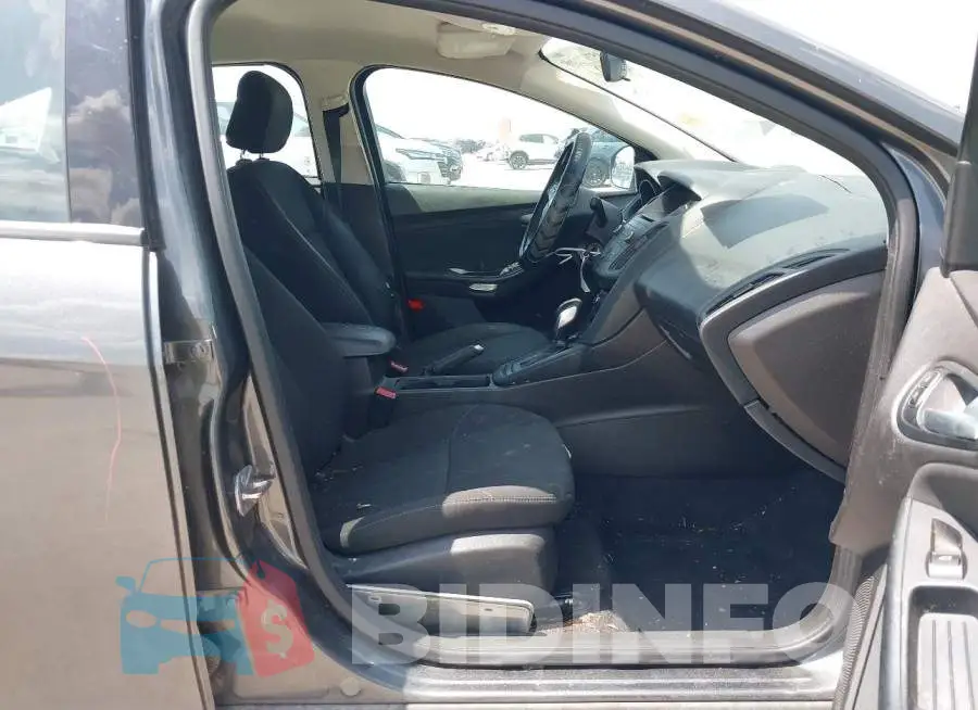 1FADP3F26GL360749 Photo# 5