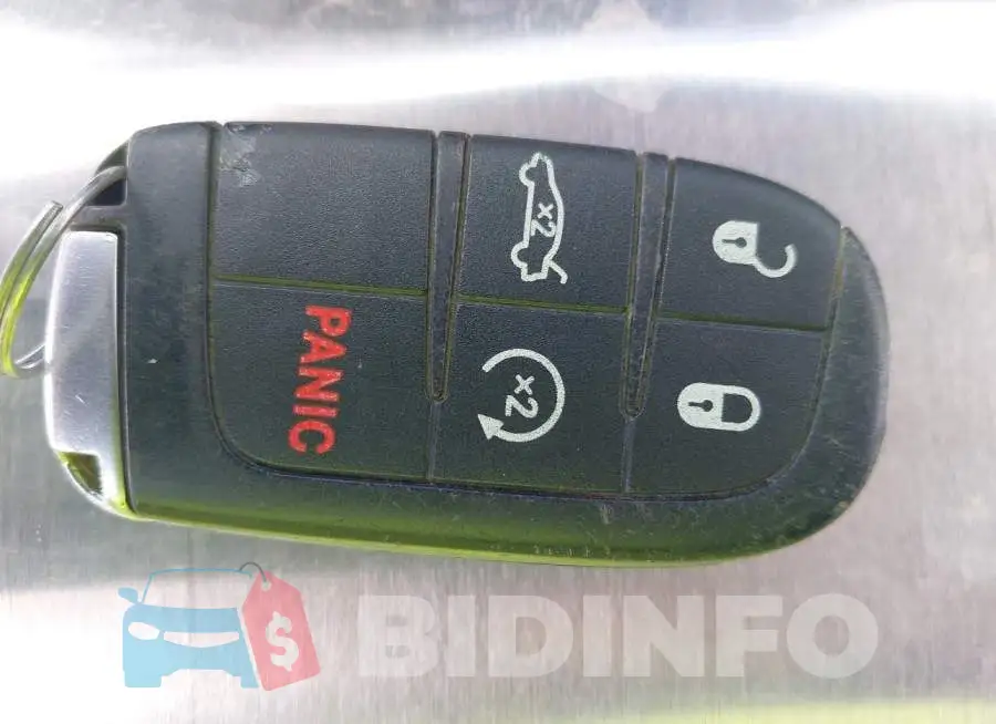 2C3CDXHG8PH560029 Photo# 11