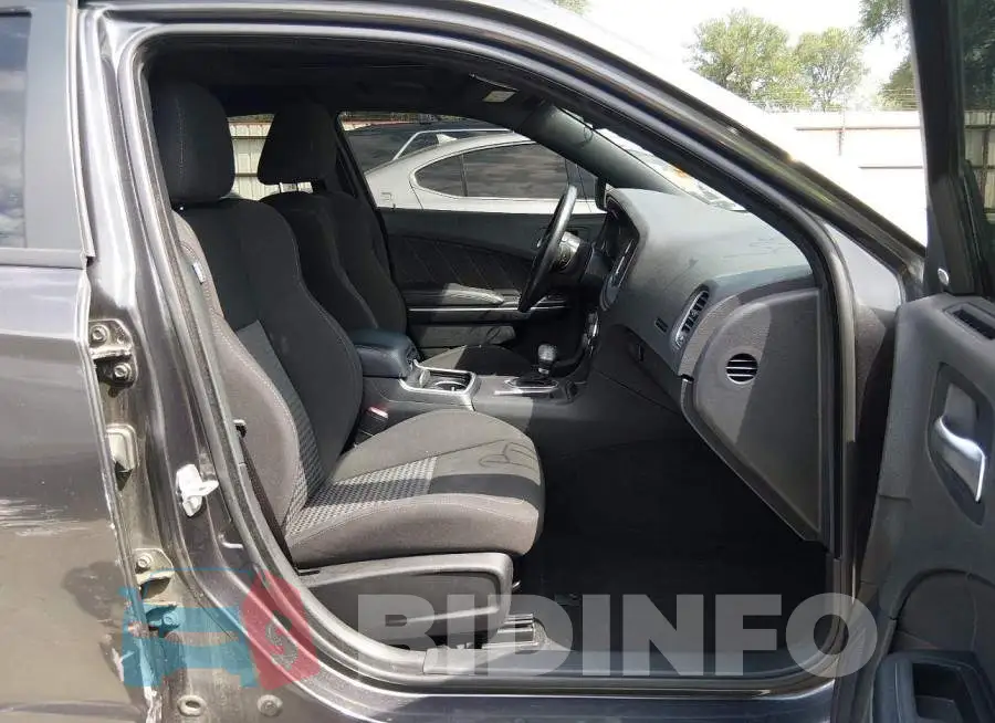 2C3CDXHG8PH643041 Photo# 5