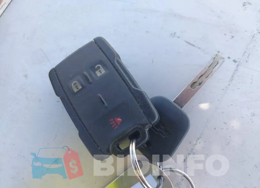1GCHTBEA7H1275118 Photo# 11
