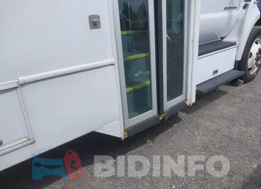 1FDXF6DC3HDB12196 Photo# 6