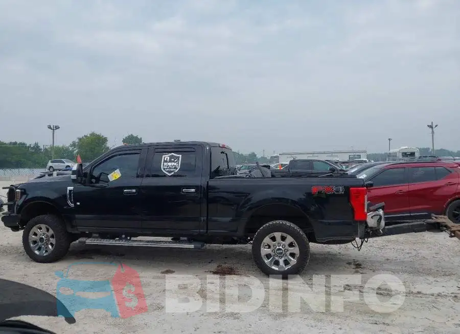 1FT7W2B69JEB68136 Photo# 15