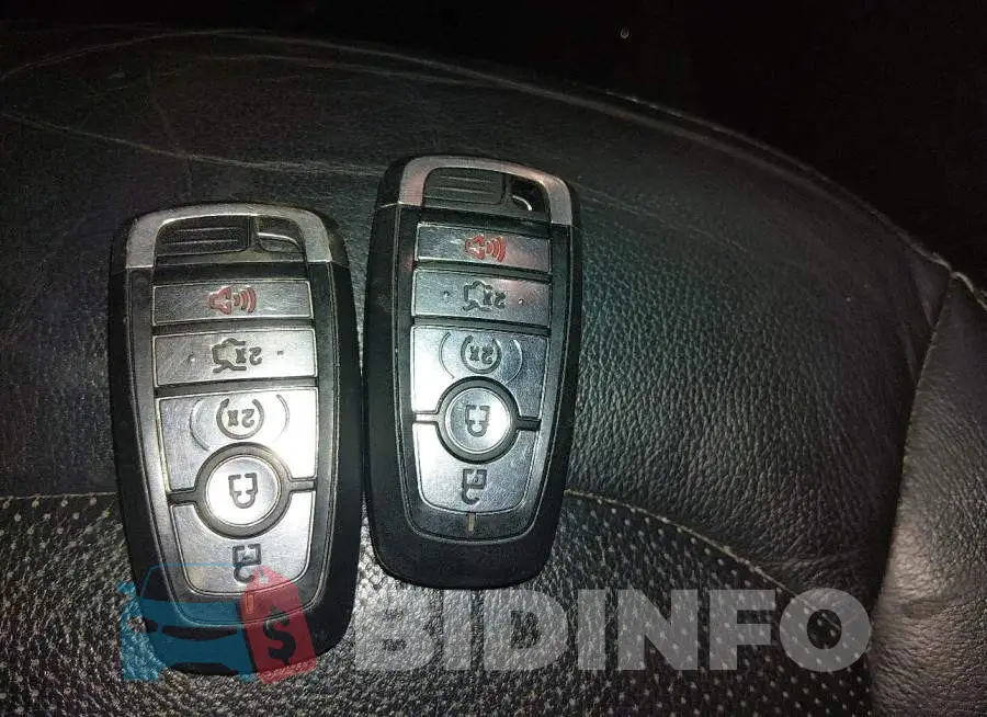 1FM5K8F86JGB66264 Photo# 11