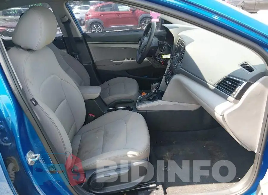 5NPD74LF9HH135061 Photo# 5