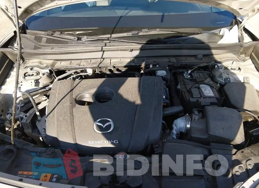 3MVDMBBL7NM458422 Photo# 10