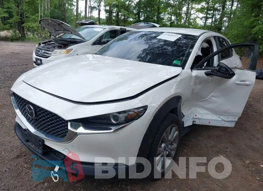 3MVDMBBL9NM452332 Photo# 2