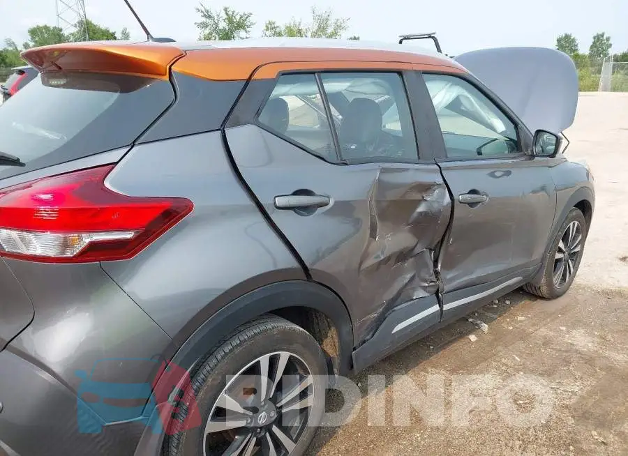 3N1CP5DV0LL554645 Photo# 6