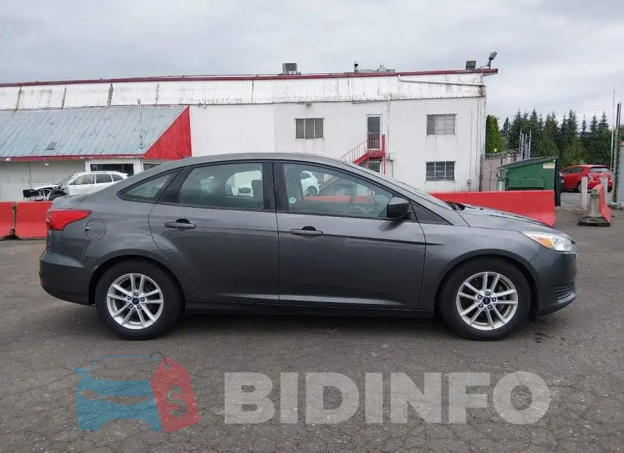 1FADP3F28JL327436 Photo# 13