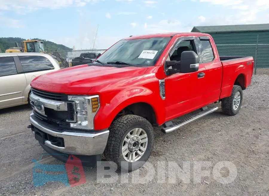 1FT7X2B67JEB36962 Photo# 2