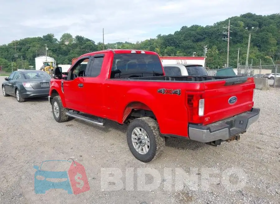 1FT7X2B67JEB36962 Photo# 3