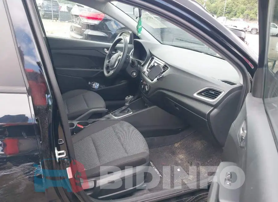 3KPC24A68NE182966 Photo# 5