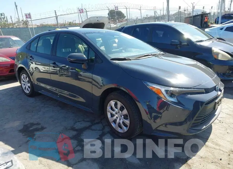 JTDBCMFE3S3080082 Photo# 1