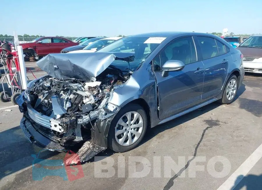 JTDBCMFE3T3143876 Photo# 2