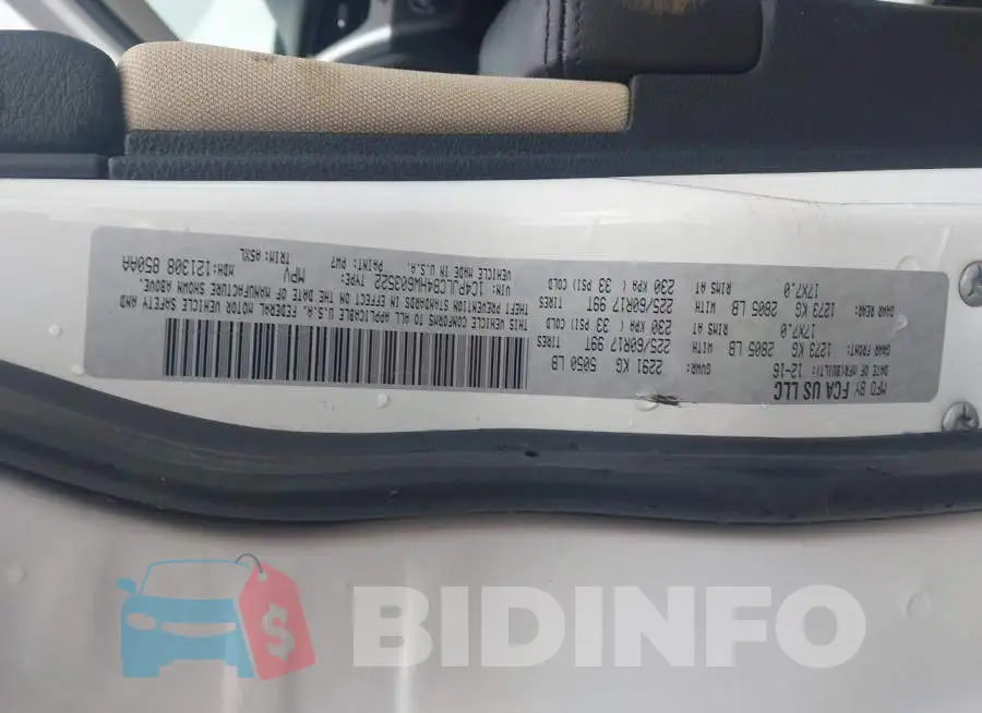 1C4PJLCB4HW603522 Photo# 9