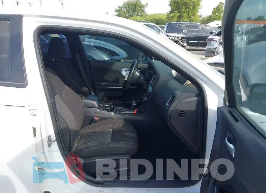 2C3CDXBG9PH511138 Photo# 5