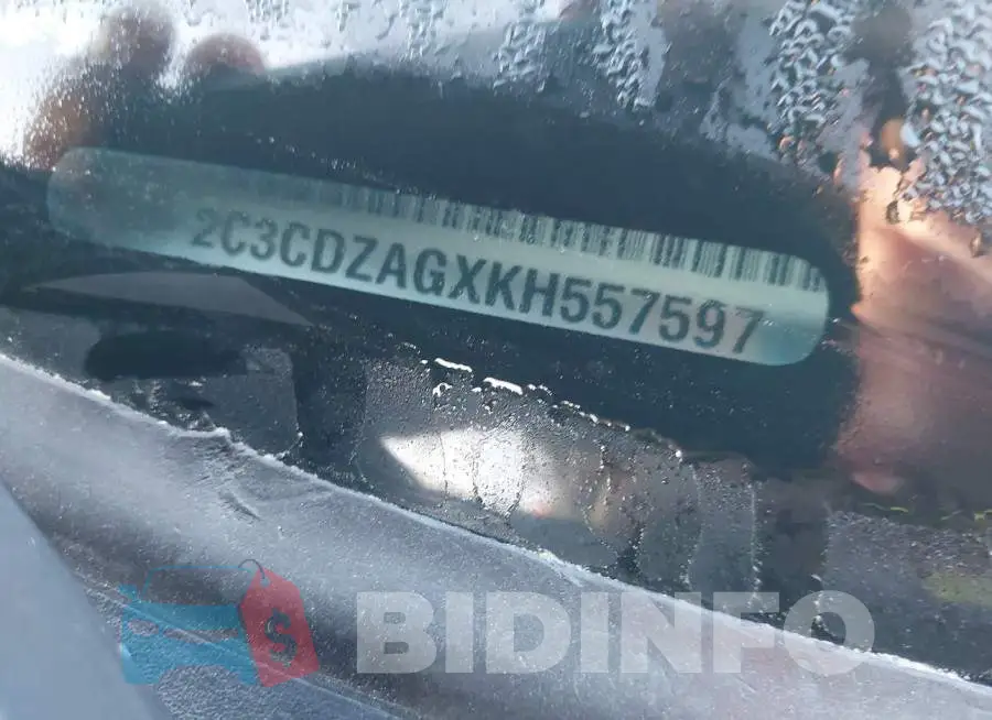 2C3CDZAGXKH557597 Photo# 17