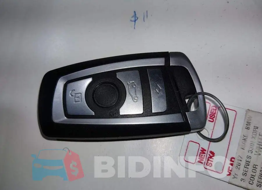 WBA8D9G35HNU61721 Photo# 11