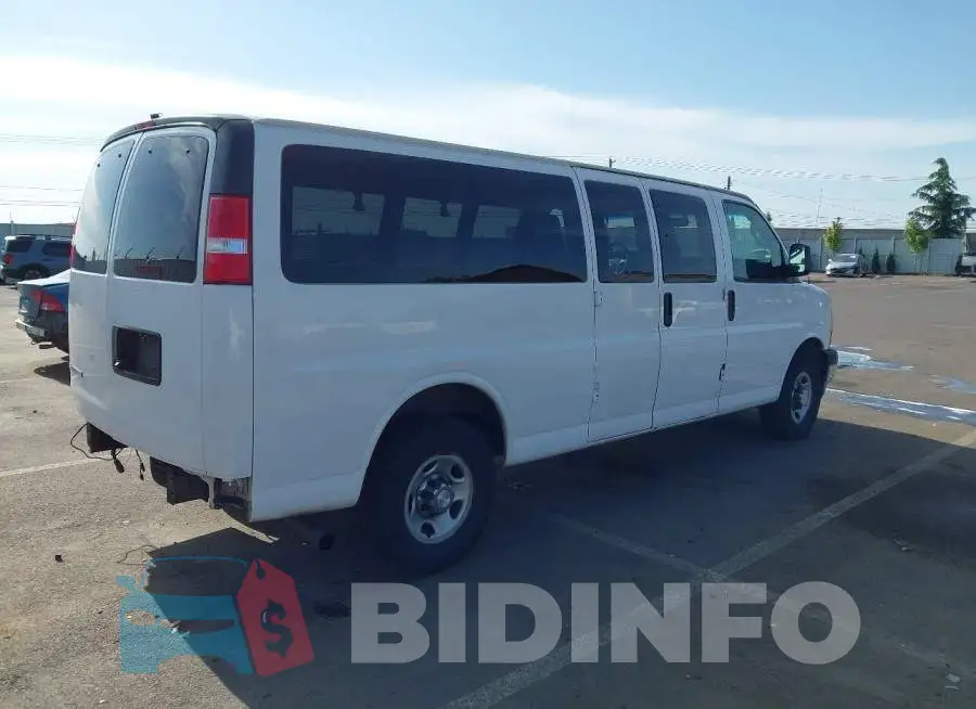 1GAZGPFG6J1260701 Photo# 4