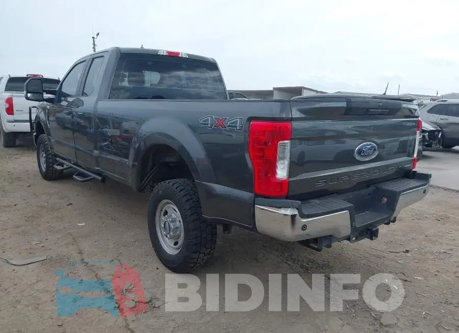 1FT7X2B61JEC81785 Photo# 3