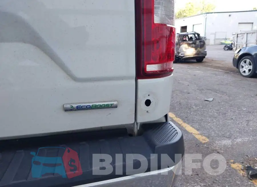 1FTFX1EG0JFE10927 Photo# 16
