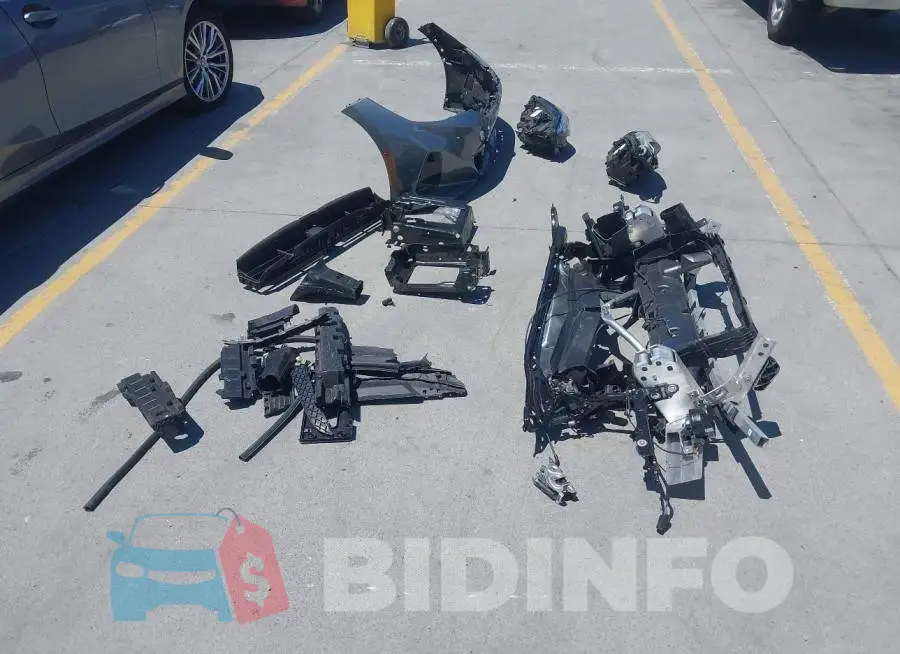 3MW69FF04R8E71174 Photo# 18