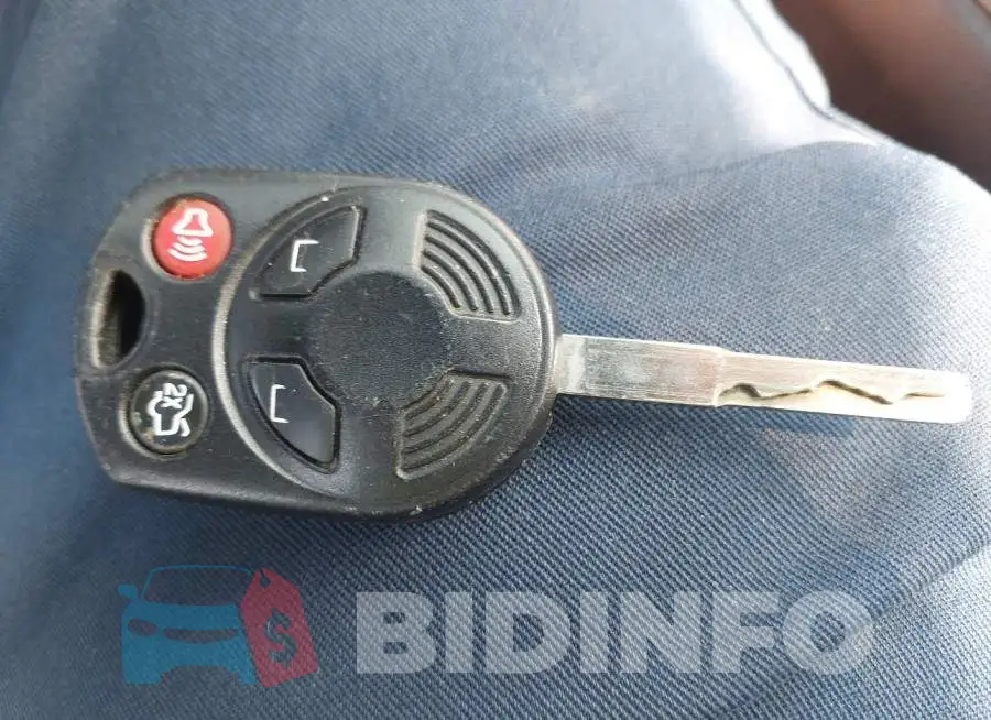 1FADP3F22JL201928 Photo# 11