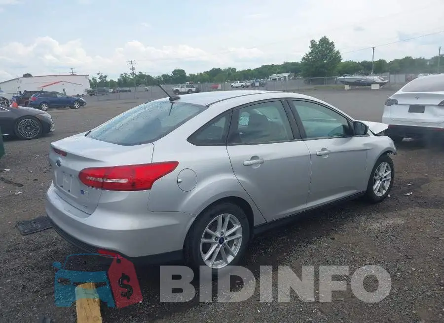 1FADP3F22JL273146 Photo# 4