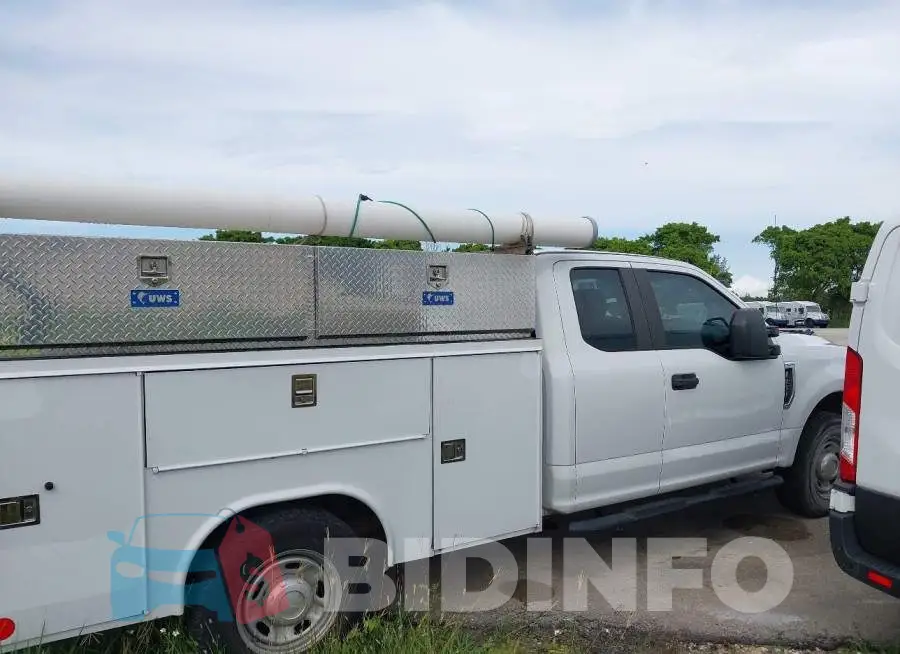 1FT7X2A62JEB05362 Photo# 13