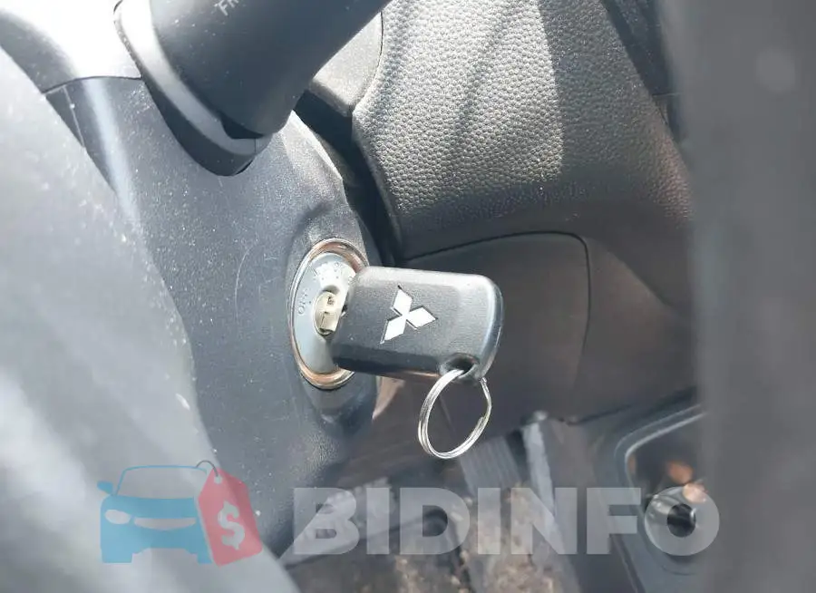 ML32F3FJ4HHF14607 Photo# 11