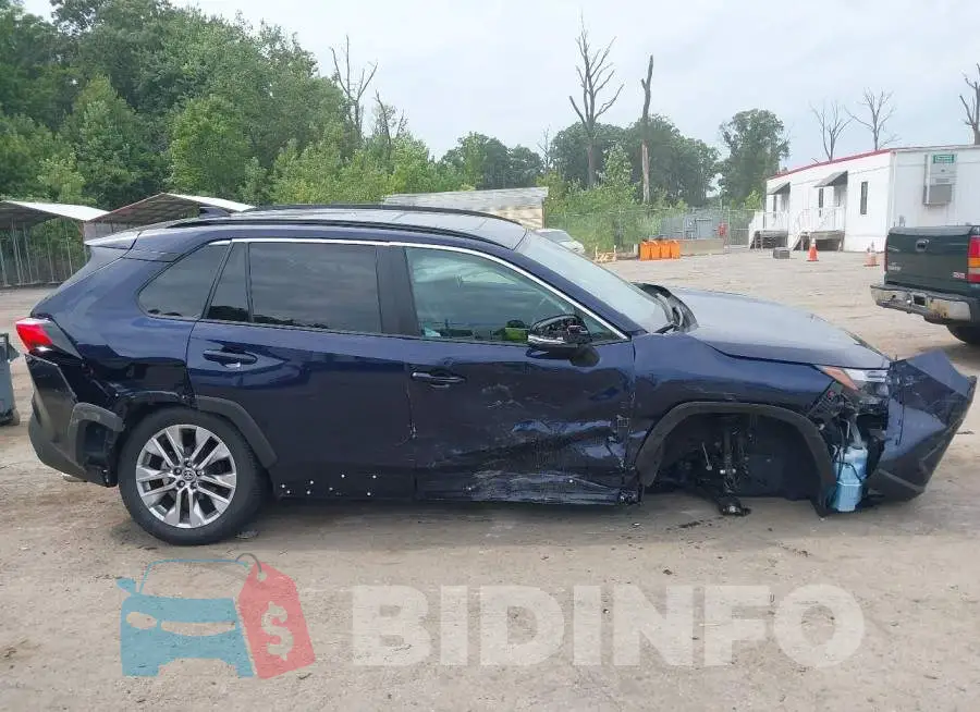 2T3A1RFV6SW552299 Photo# 13
