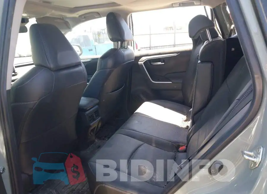 2T3C1RFV2PW297876 Photo# 8