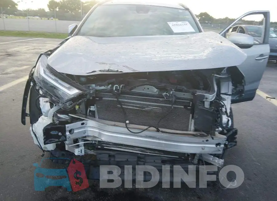 2T3C1RFV3NW209933 Photo# 6
