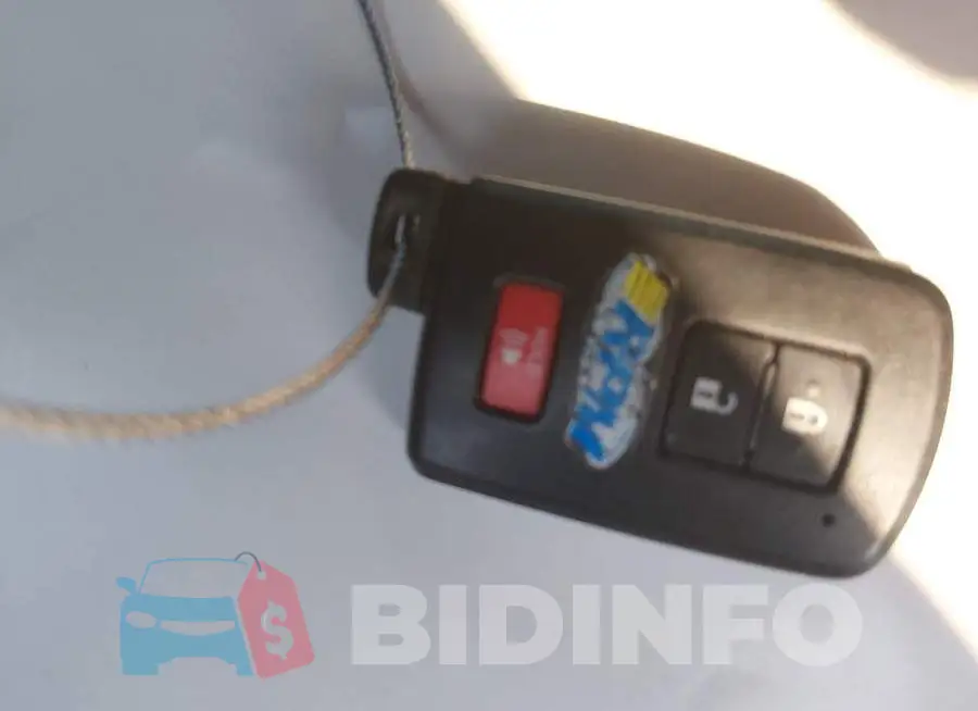 3TMCZ5AN1LM329057 Photo# 11