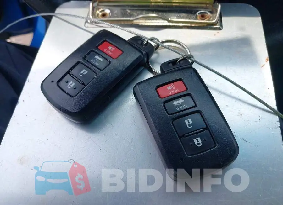 4T1BF1FK8GU999861 Photo# 11