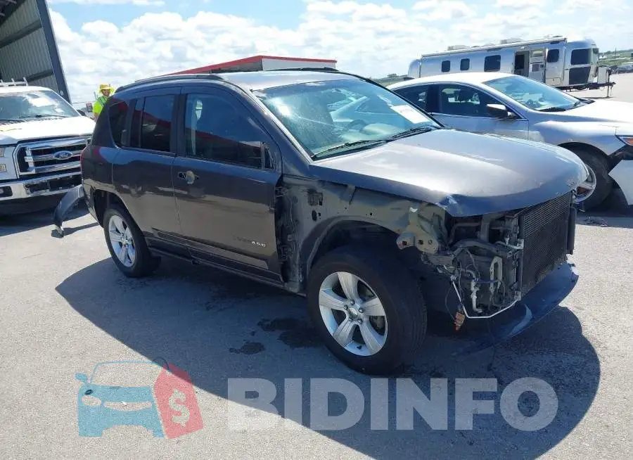 1C4NJDEB5GD671638 Photo# 1