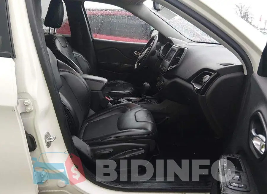 1C4PJLLB4KD392714 Photo# 5
