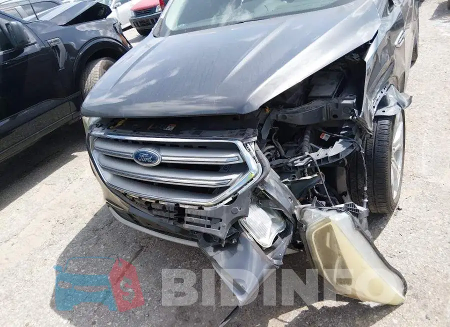 1FMCU0J97HUA31664 Photo# 12