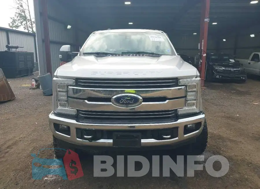 1FT7W2BT2JEB26557 Photo# 12