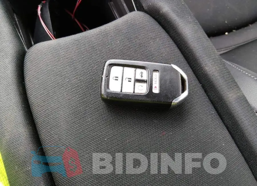 19XFC2F84HE216298 Photo# 11