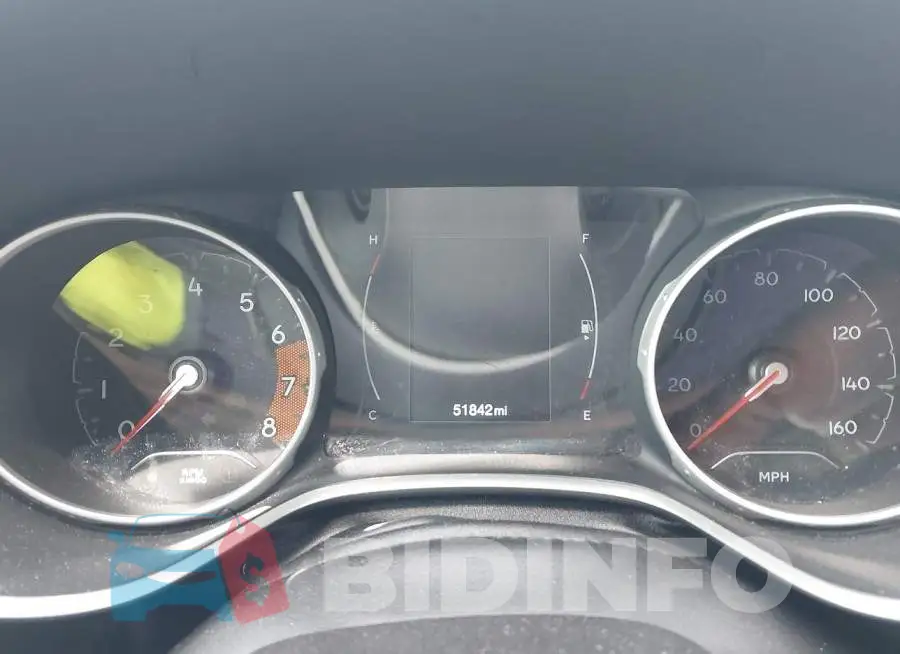 3C4NJDAB9LT137732 Photo# 7