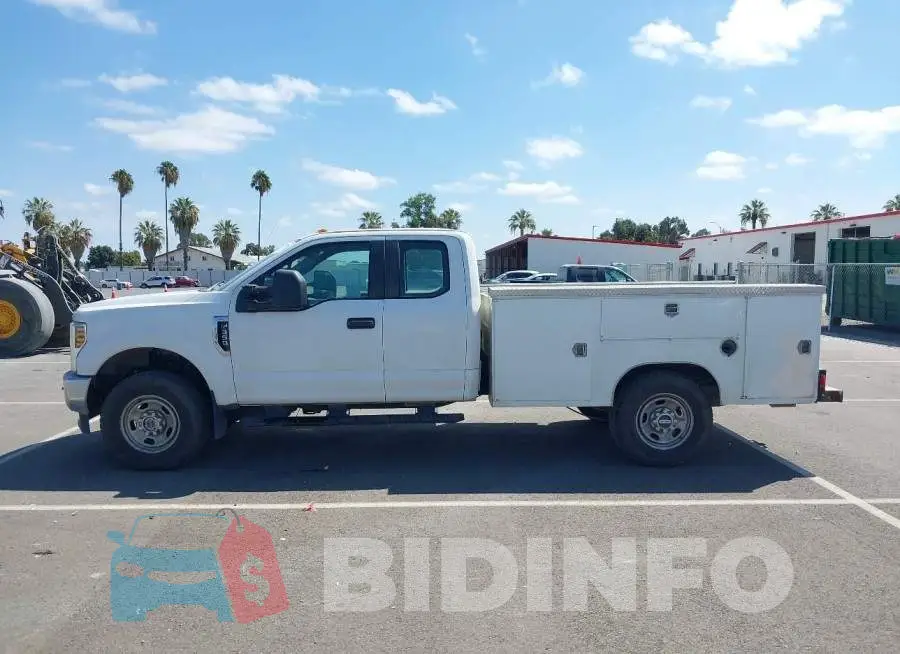 1FD8X3F65JEB98585 Photo# 14