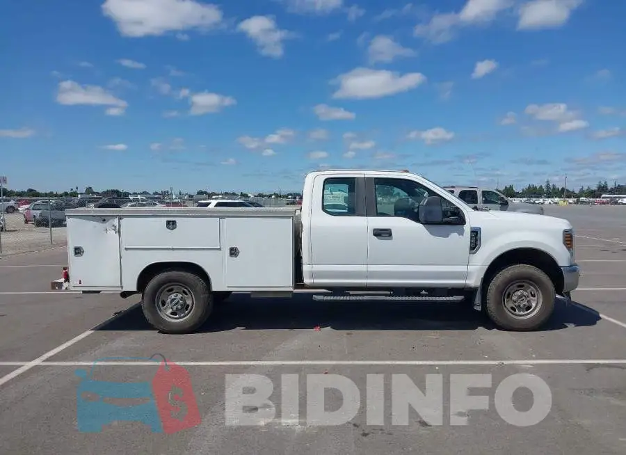 1FD8X3F65JEB98585 Photo# 13