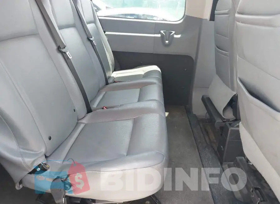 1FBZX2ZM3JKB52885 Photo# 8