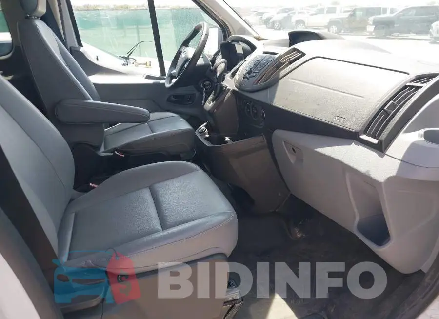 1FBZX2ZM3JKB52885 Photo# 5