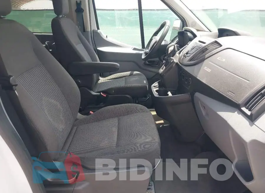 1FBZX2ZM5JKB42763 Photo# 5