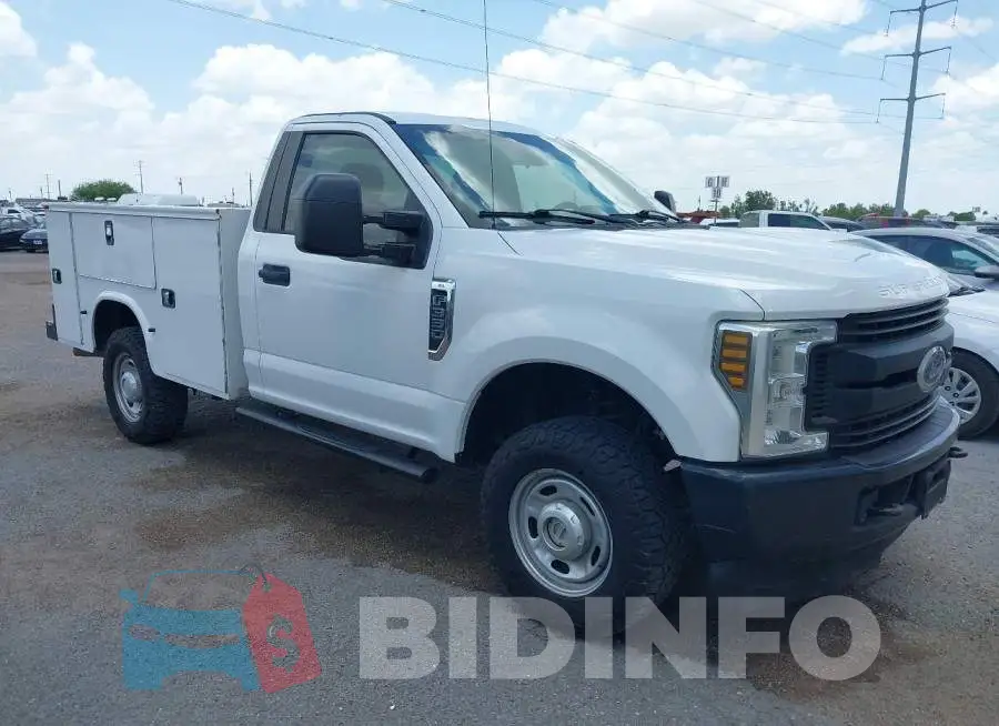 1FDRF3B60KEC15775 Photo# 1