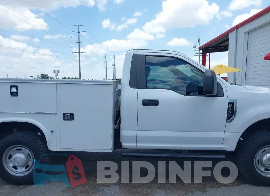 1FDRF3B60KEC15775 Photo# 13