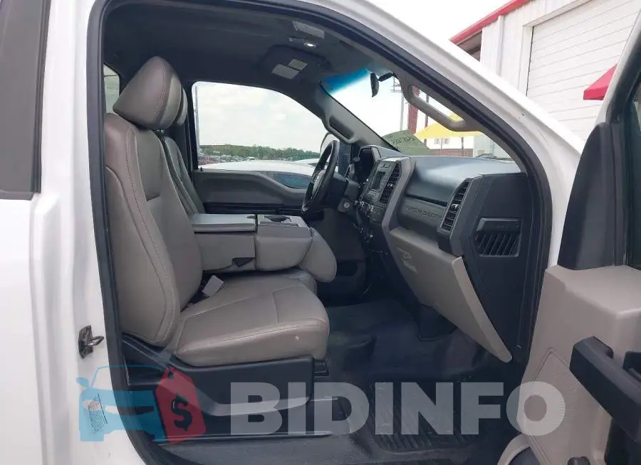 1FDRF3B60KEC15775 Photo# 5