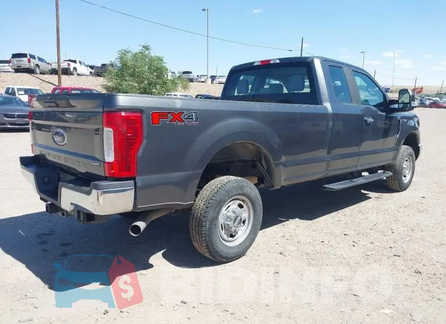 1FT7X2B60JEC69952 Photo# 4